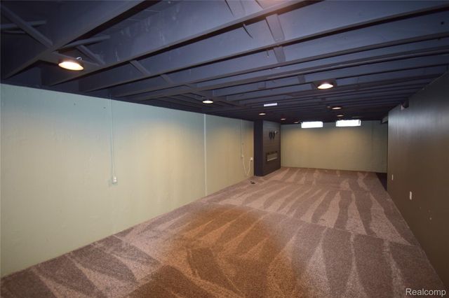 29579 Fairfield Drive, Warren, MI 48088