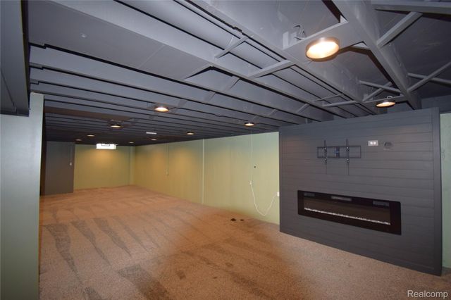 29579 Fairfield Drive, Warren, MI 48088