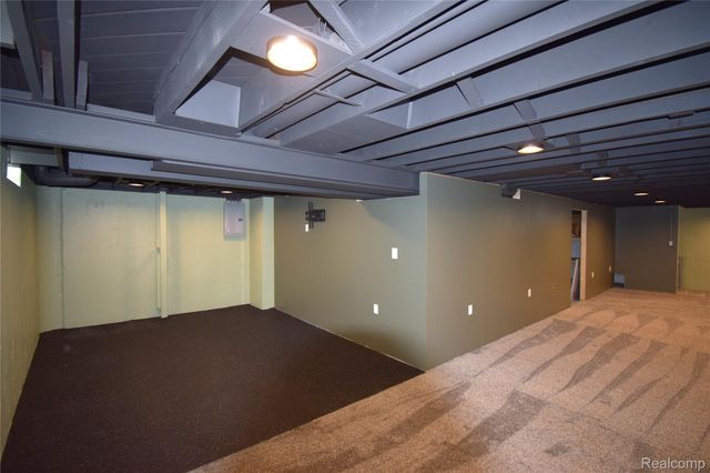 29579 Fairfield Drive, Warren, MI 48088