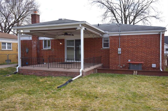 29579 Fairfield Drive, Warren, MI 48088