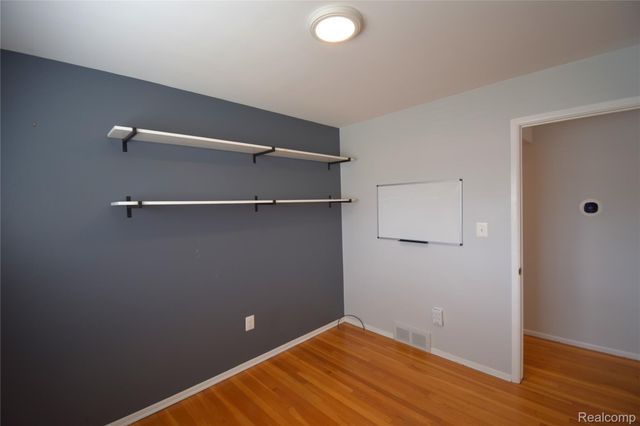 29579 Fairfield Drive, Warren, MI 48088