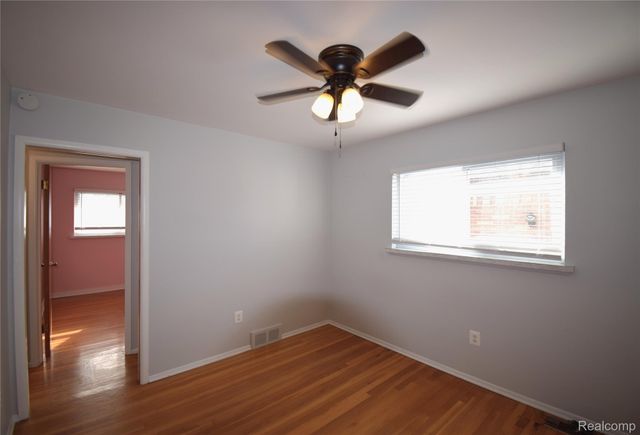 29579 Fairfield Drive, Warren, MI 48088