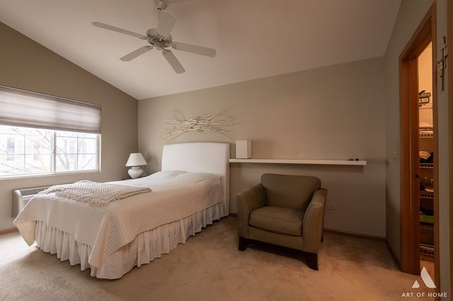 1117 Silverstone Drive 1117, Carpentersville, IL 60110