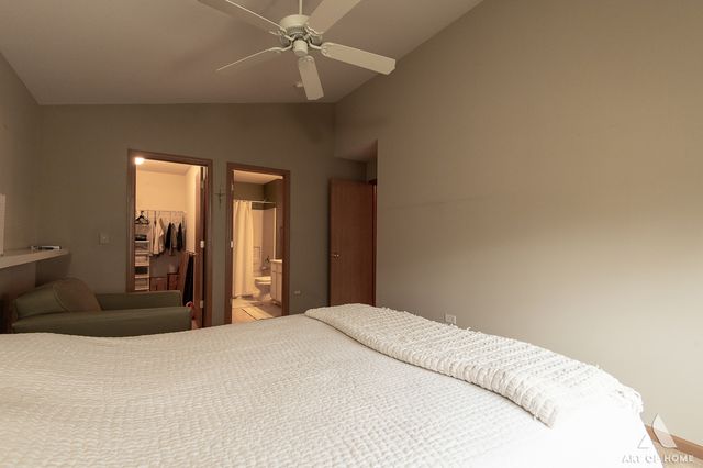 1117 Silverstone Drive 1117, Carpentersville, IL 60110