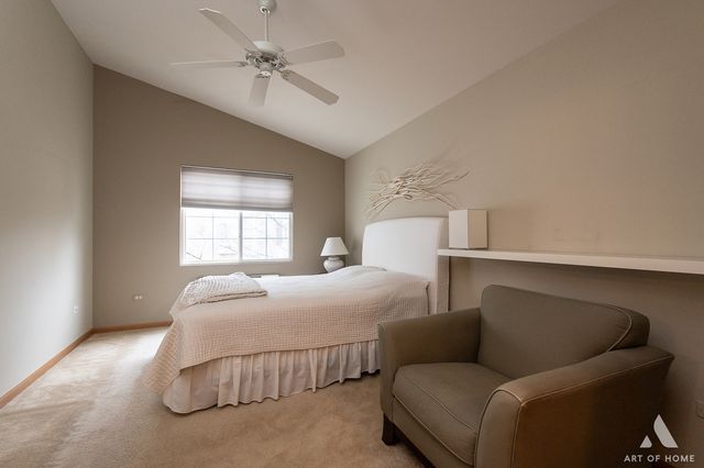 1117 Silverstone Drive 1117, Carpentersville, IL 60110