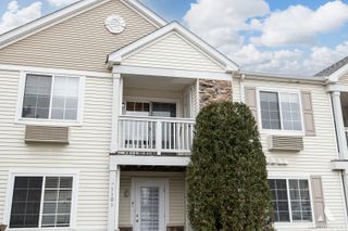 1117 Silverstone Drive 1117, Carpentersville, IL 60110