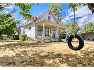 1738 18TH Ave, Forest Grove, OR 97116