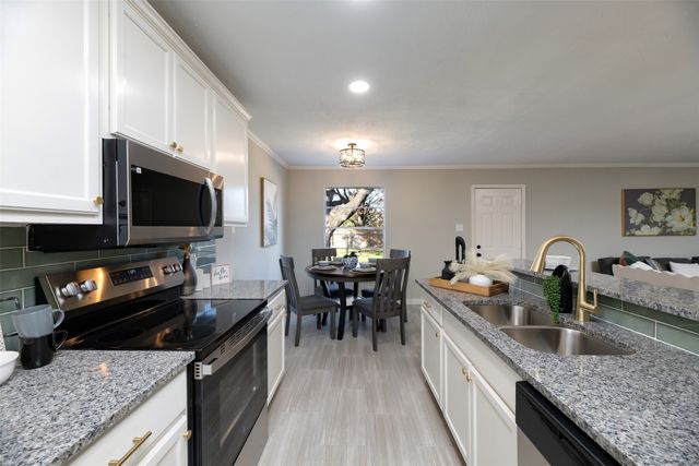 1701 Dorchester Drive, Arlington, TX 76014