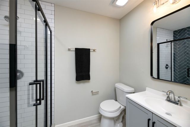 1701 Dorchester Drive, Arlington, TX 76014