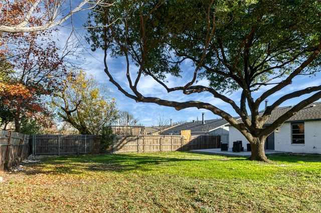 1701 Dorchester Drive, Arlington, TX 76014