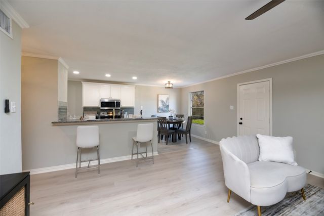 1701 Dorchester Drive, Arlington, TX 76014