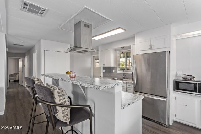 2650 W UNION HILLS Drive 108, Phoenix, AZ 85027