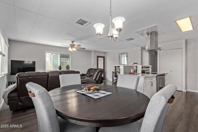 2650 W UNION HILLS Drive 108, Phoenix, AZ 85027