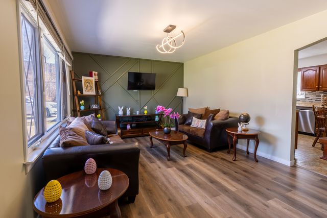 6737 104th Place, Chicago Ridge, IL 60415