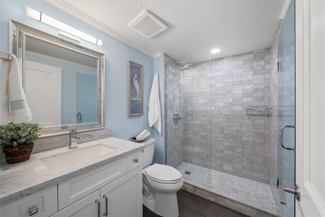 8814 S Sea Oaks Way 303, Vero Beach, FL 32963