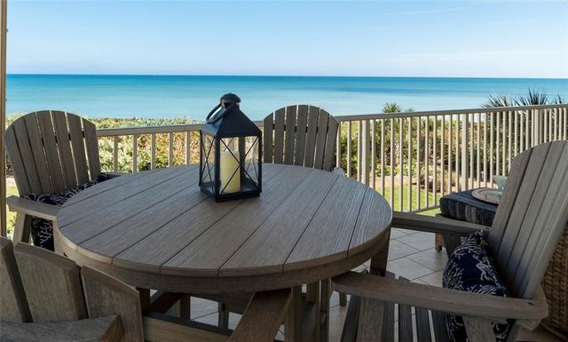 8814 S Sea Oaks Way 303, Vero Beach, FL 32963