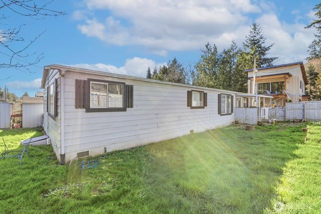 7275 NE Geneva Street, Suquamish, WA 98392