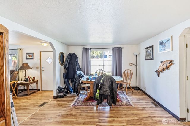 7275 NE Geneva Street, Suquamish, WA 98392