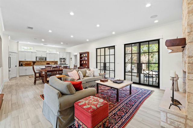 625 Robin Dale CT, Lakeway, TX 78734