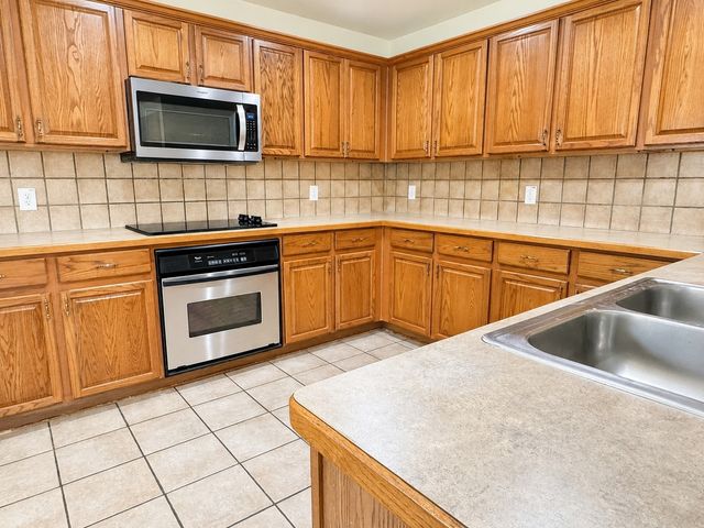 5444 Presidio Drive, Grand Prairie, TX 75052