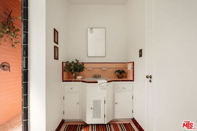 2601 Adelbert Avenue, Silver Lake, CA 90039