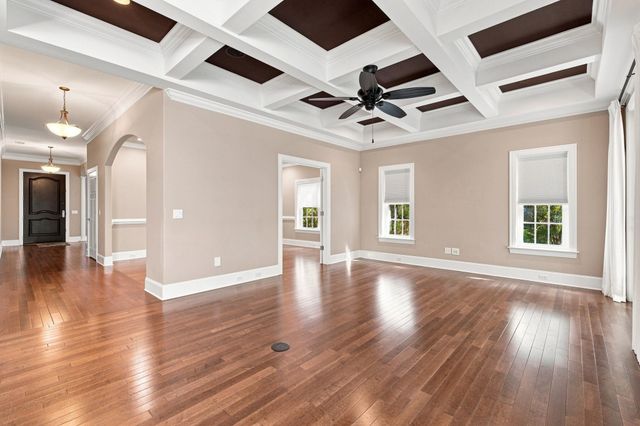 128 Knotty Pine Way, Murrells Inlet, SC 29576