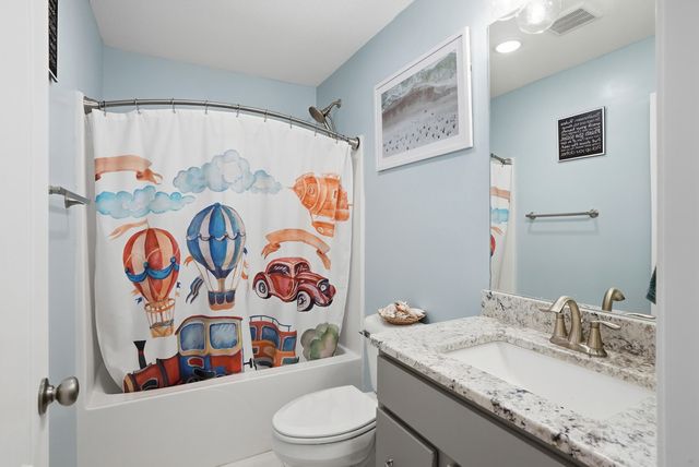 2404 BAXLEY DR, Columbia, MO 65201