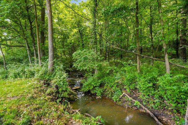 2404 BAXLEY DR, Columbia, MO 65201