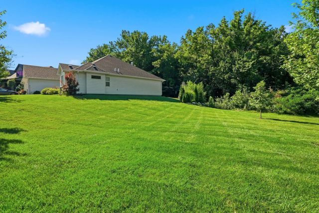 2404 BAXLEY DR, Columbia, MO 65201