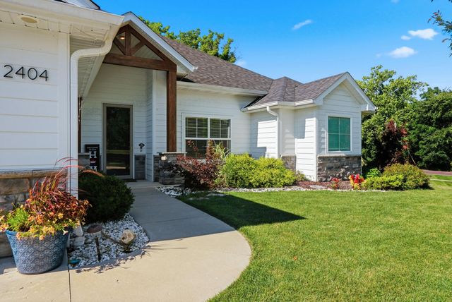 2404 BAXLEY DR, Columbia, MO 65201