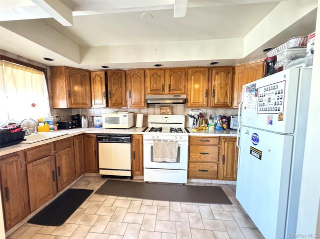 15754 95th Street, Howard Beach, NY 11414