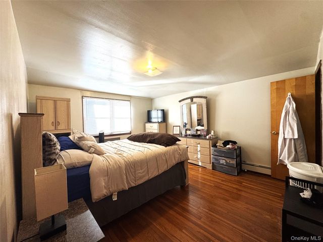 15754 95th Street, Howard Beach, NY 11414