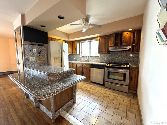 15754 95th Street, Howard Beach, NY 11414