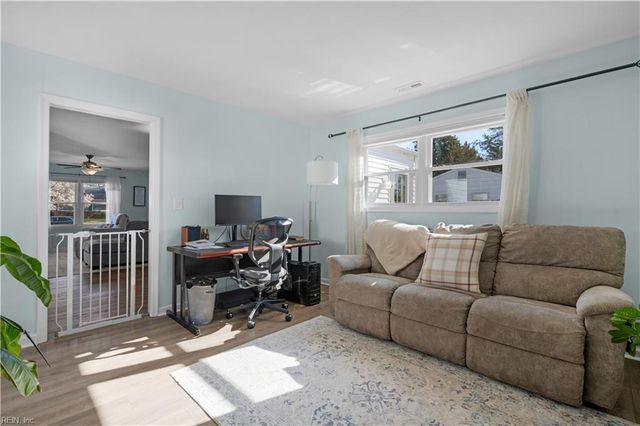 4925 Locke LN, Virginia Beach, VA 23464