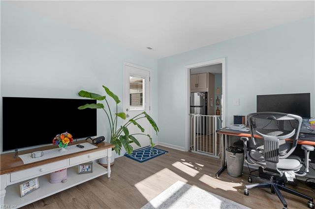 4925 Locke LN, Virginia Beach, VA 23464