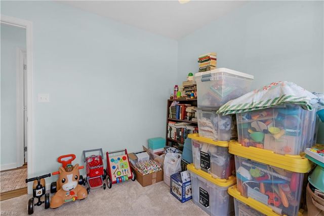 4925 Locke LN, Virginia Beach, VA 23464