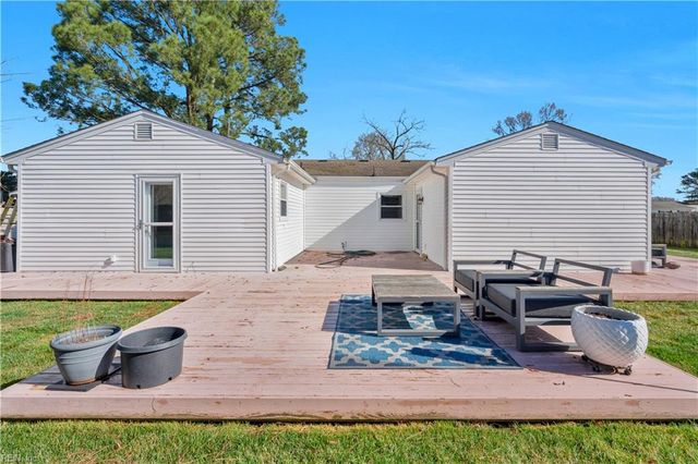 4925 Locke LN, Virginia Beach, VA 23464