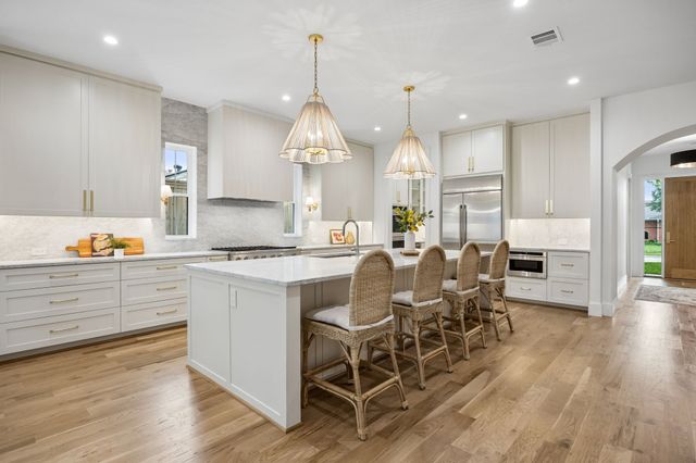 10215 Lynford Drive, Dallas, TX 75238
