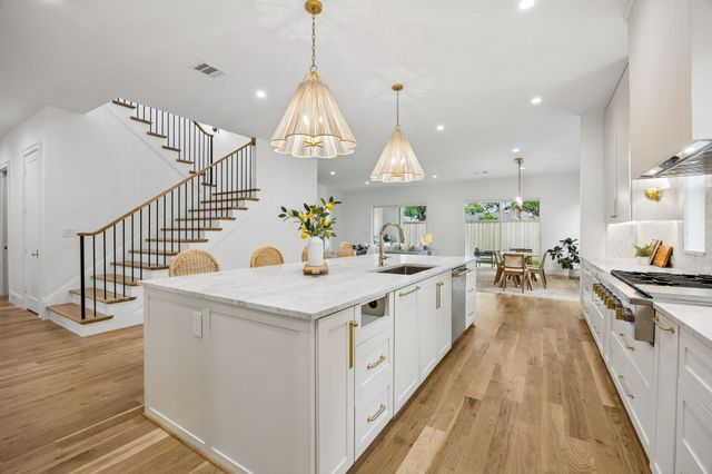 10215 Lynford Drive, Dallas, TX 75238