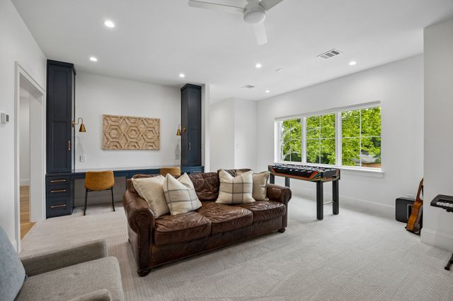 10215 Lynford Drive, Dallas, TX 75238