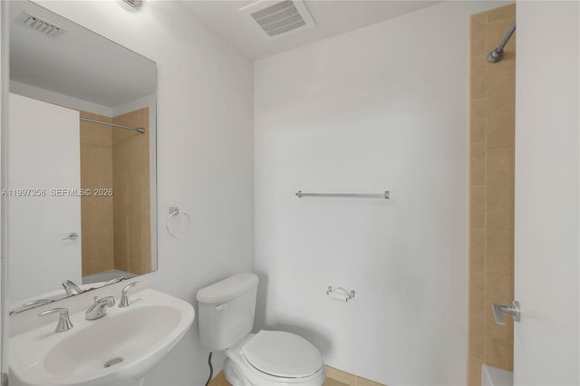 3340 NE 190th St 503, Aventura, FL 33180