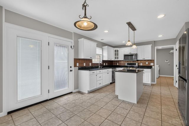 5593 Eden Ridge Drive, Green Twp, OH 45247