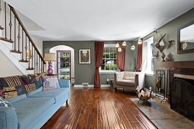 133 SUTTON RD, Ardmore, PA 19003