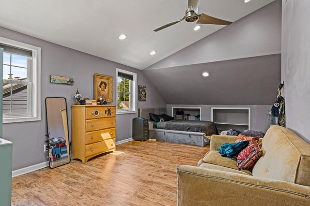 133 SUTTON RD, Ardmore, PA 19003