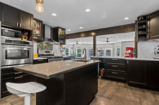 133 SUTTON RD, Ardmore, PA 19003