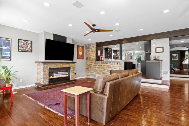 133 SUTTON RD, Ardmore, PA 19003