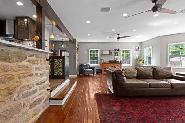 133 SUTTON RD, Ardmore, PA 19003
