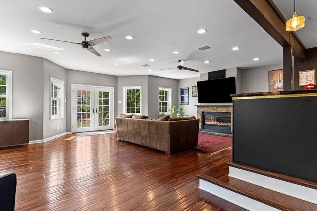 133 SUTTON RD, Ardmore, PA 19003