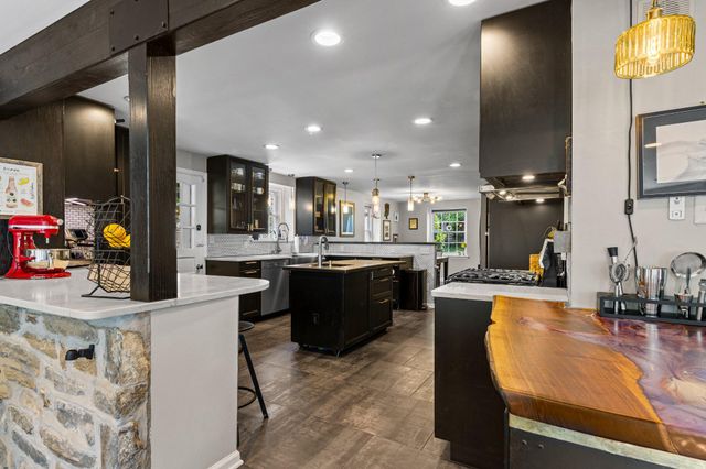 133 SUTTON RD, Ardmore, PA 19003