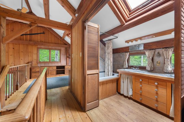 269 Knowles Hill Road, Alexandria, NH 03222